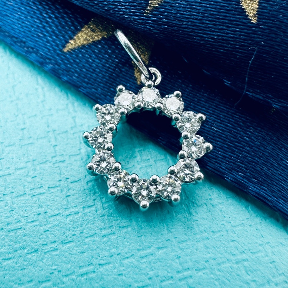 RARE Tiffany & Co. .23 TCW Diamond Open Circle Charm in Platinum with Packaging